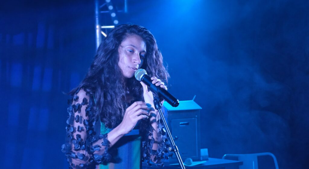 Lisa Ducasse concert Bisik musique chanson poésie