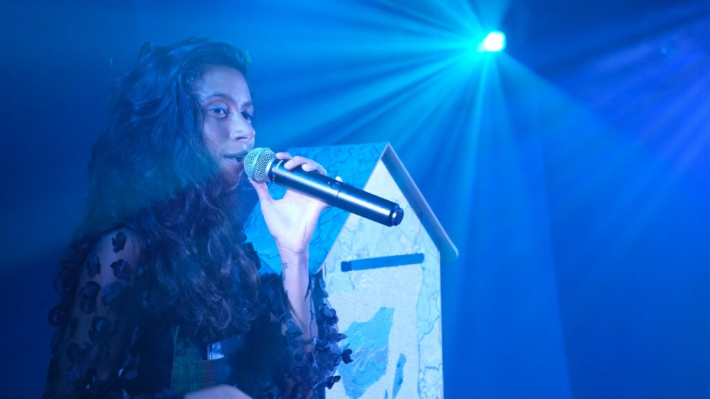 Lisa Ducasse concert Bisik musique chanson poésie