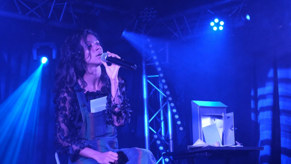 Lisa Ducasse concert Bisik musique chanson poésie