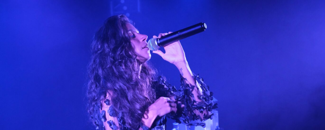 Lisa Ducasse concert Bisik musique chanson poésie