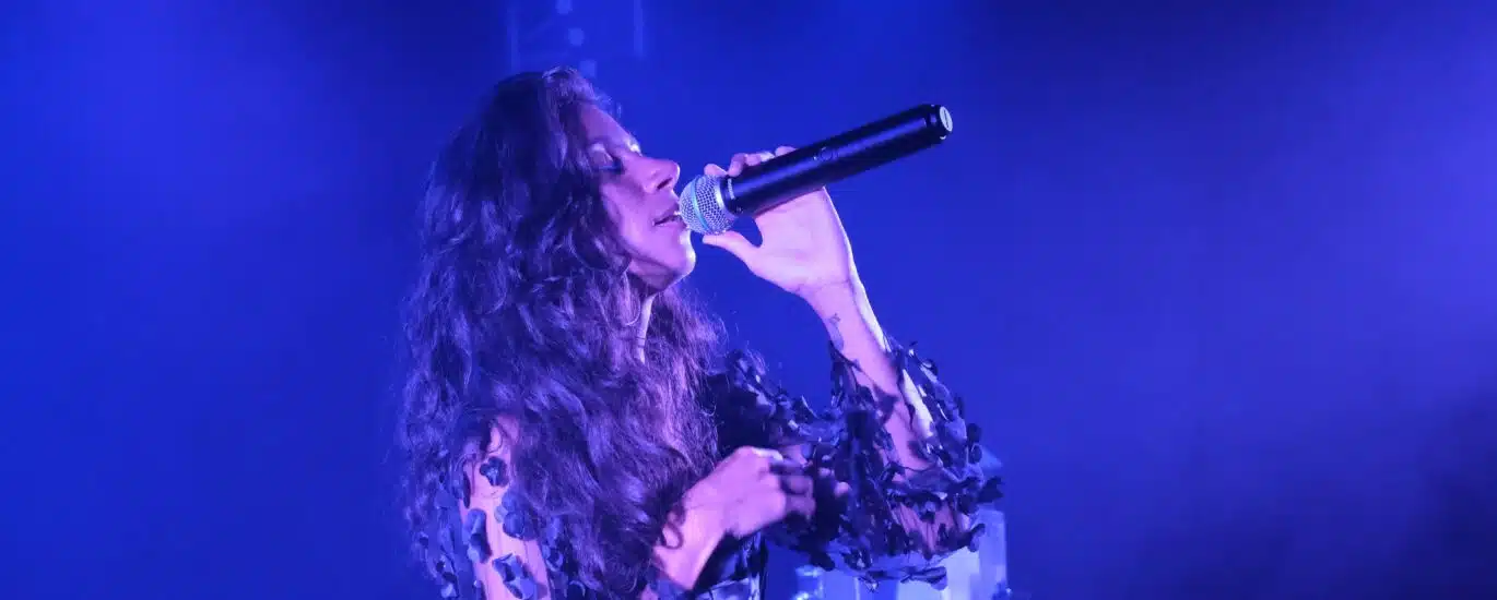 Lisa Ducasse concert Bisik musique chanson poésie