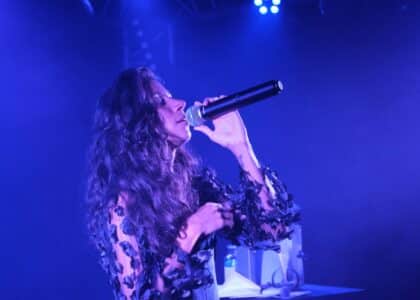 Lisa Ducasse concert Bisik musique chanson poésie