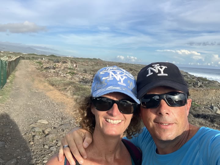 François Pottier et sa femme Alexandra entameront le tour de l'ile à pied demain matin.