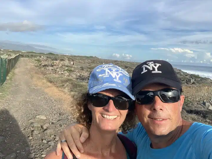 François Pottier et sa femme Alexandra entameront le tour de l'ile à pied demain matin.