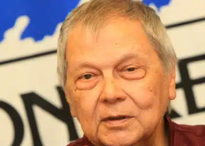 Paul Vergès président de la Région de 1998 à 2010. (Photo : collection privée)