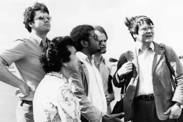 Raymond Lauret, Roland Robert, Lucet Langenier, Elie Hoarau et Paul Vergès. (Photo : collection privée)