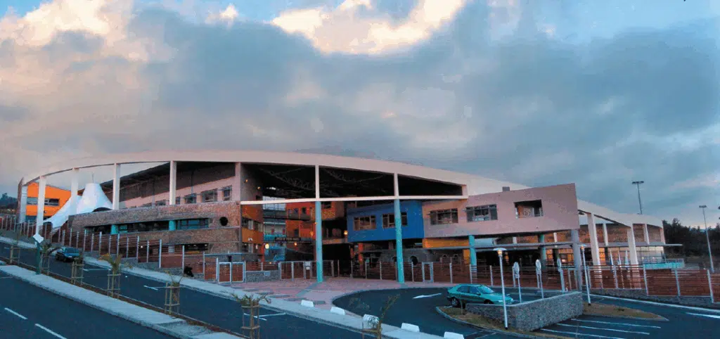 Lycée Pierre Lagourgue au Tampon.