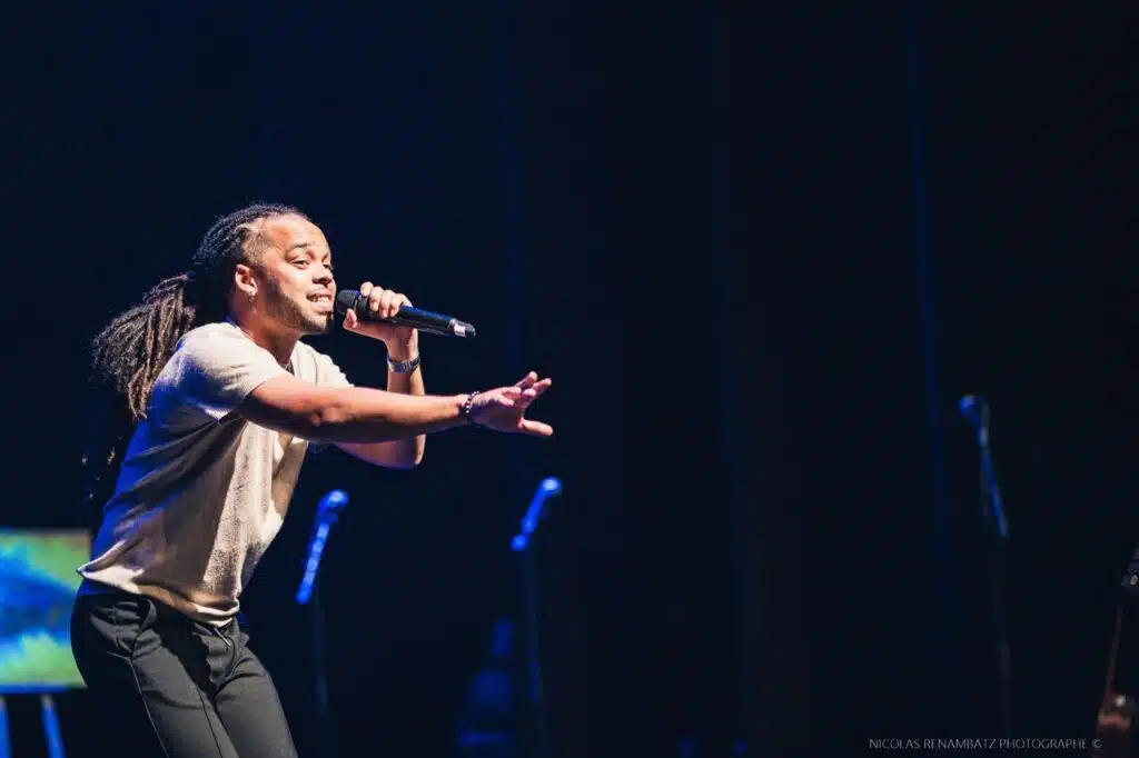 Concert de Wizdom à la salle Gramoun Lélé, par le Bisik Nicolas Renambatz