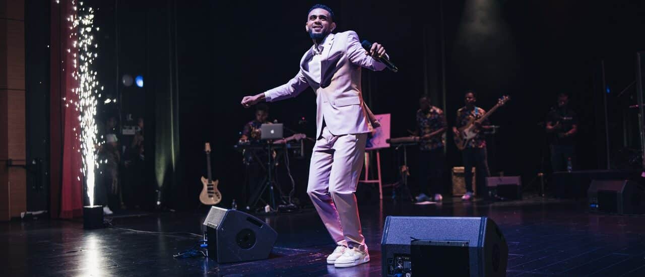 Concert de Wizdom à la salle Gramoun Lélé, par le Bisik Nicolas Renambatz