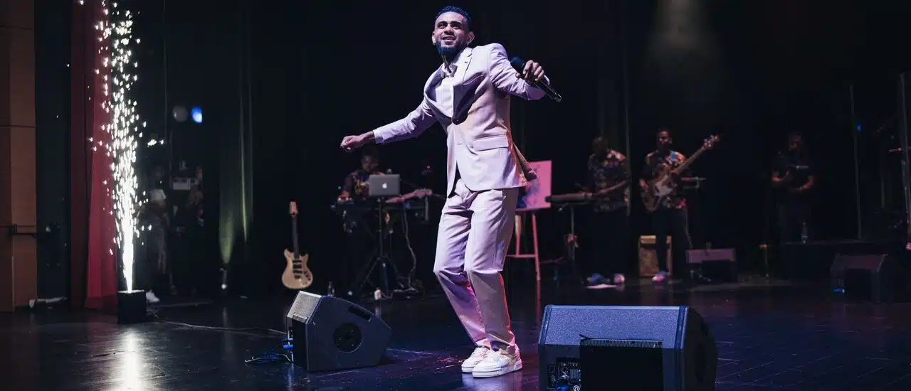 Concert de Wizdom à la salle Gramoun Lélé, par le Bisik Nicolas Renambatz