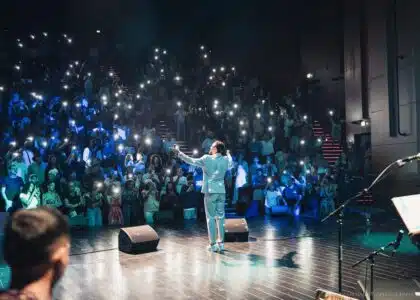 Concert de Wizdom à la salle Gramoun Lélé, par le Bisik Nicolas Renambatz