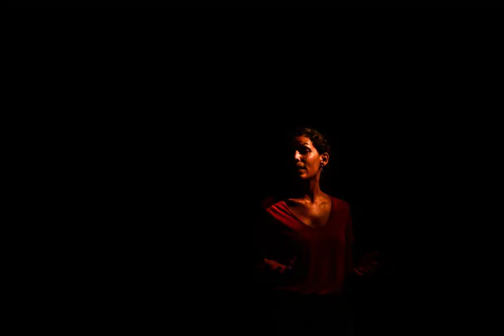 Jessica Ramassamy autrice de la pièce Tous nos Ciels. 