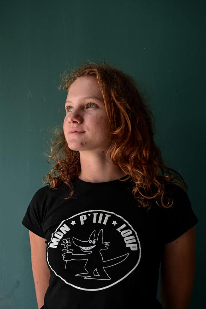 Prune, membre du groupe qui a travaillé sur le P'tit Fanzine et secrétaire de l'association. © Olivier Ceccaldi
