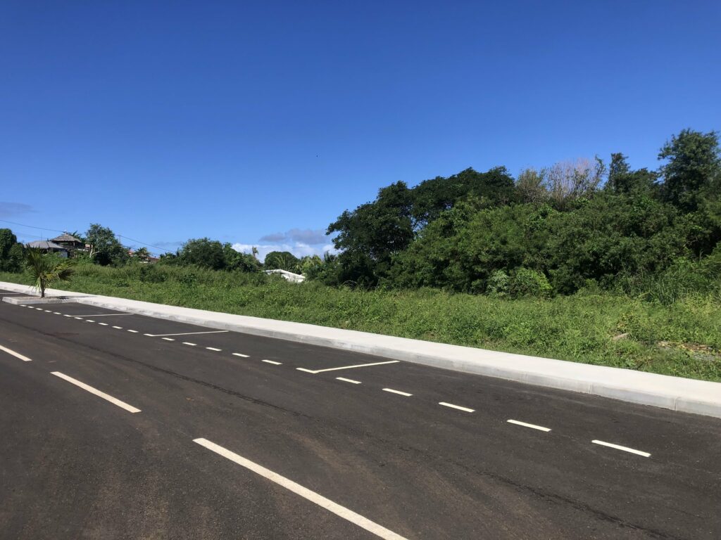 allée des Pétrels futur parking chantier de l'hôtel Manapany Bay