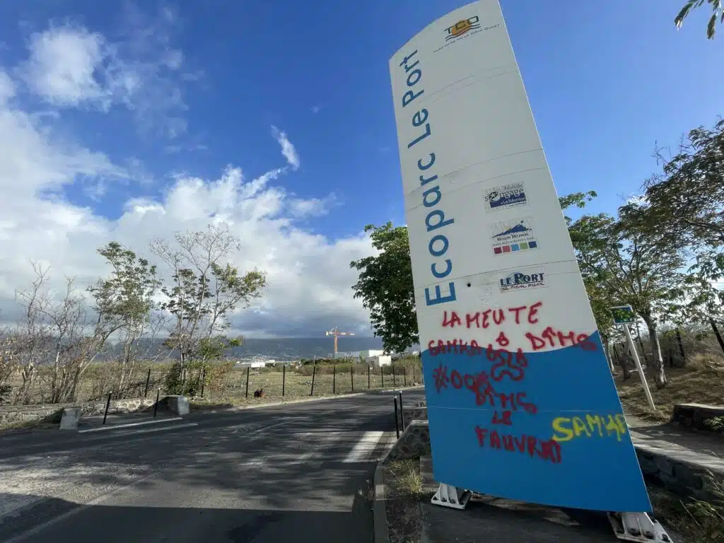 projet usine conditionnement Ciment Lion Vishor au Port