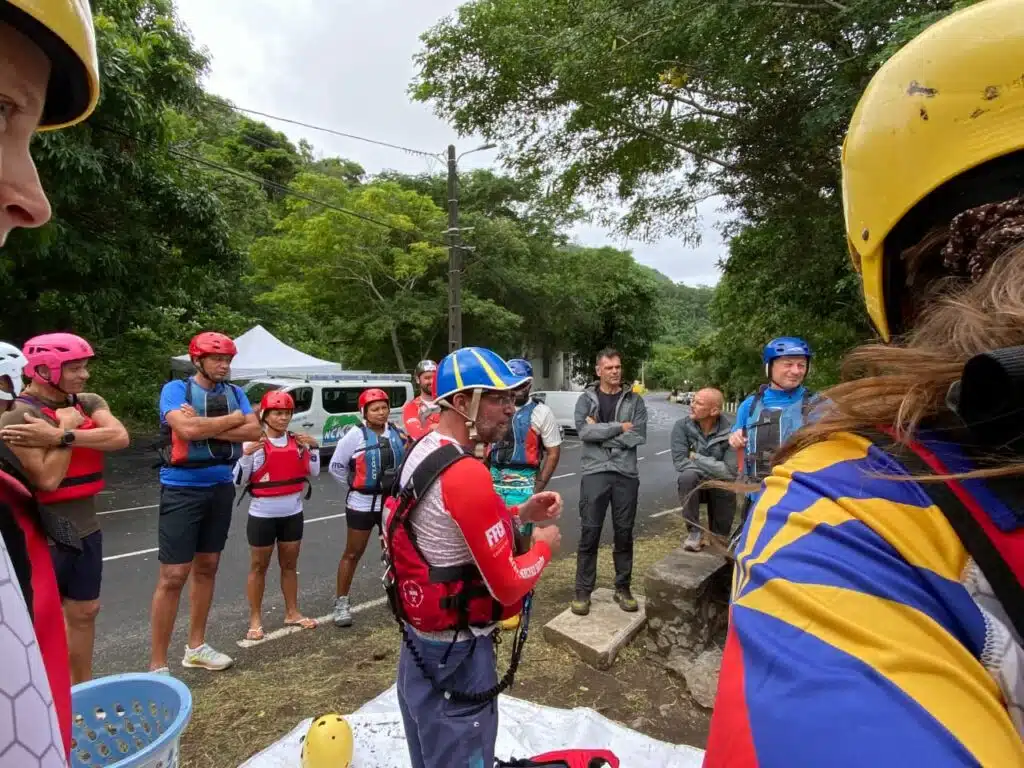 Durant la formation, les participants se sont confronter à des scénarios susceptibles d’être rencontrés en situation réelle. Crédit : N.A