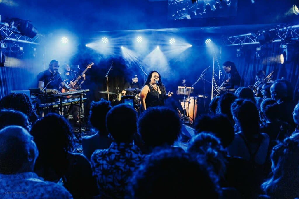 Gwendoline Absalon et Flora Obé