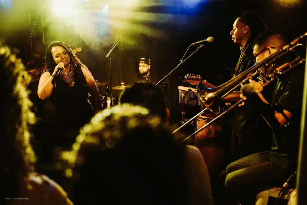 Gwendoline Absalon et Flora Obé