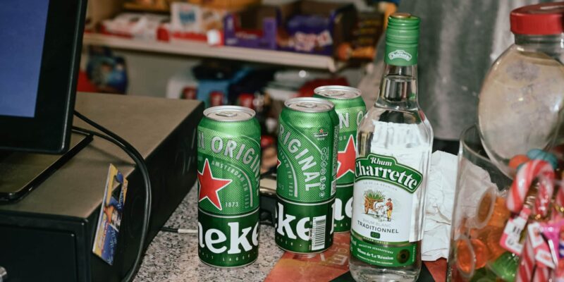 L'alcool représenté 50% du chiffre d'affaire de la boutique (hors tabac). © Olivier Ceccaldi