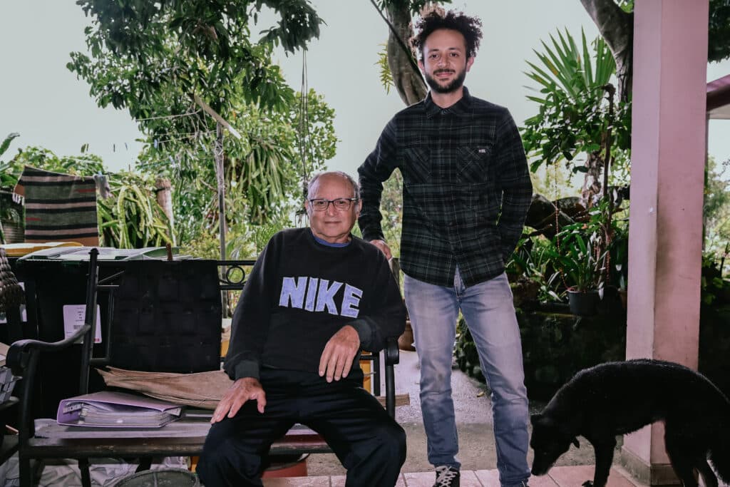 Milo et son père, une histoire de transmission familiale. © Olivier Ceccaldi