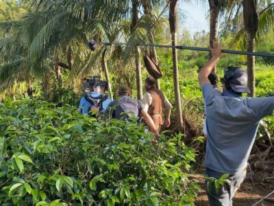 Depuis février, le tournage de la série Enchaînés se déroule sur l'île de La Réunion, autrefois appelée île Bourbon.