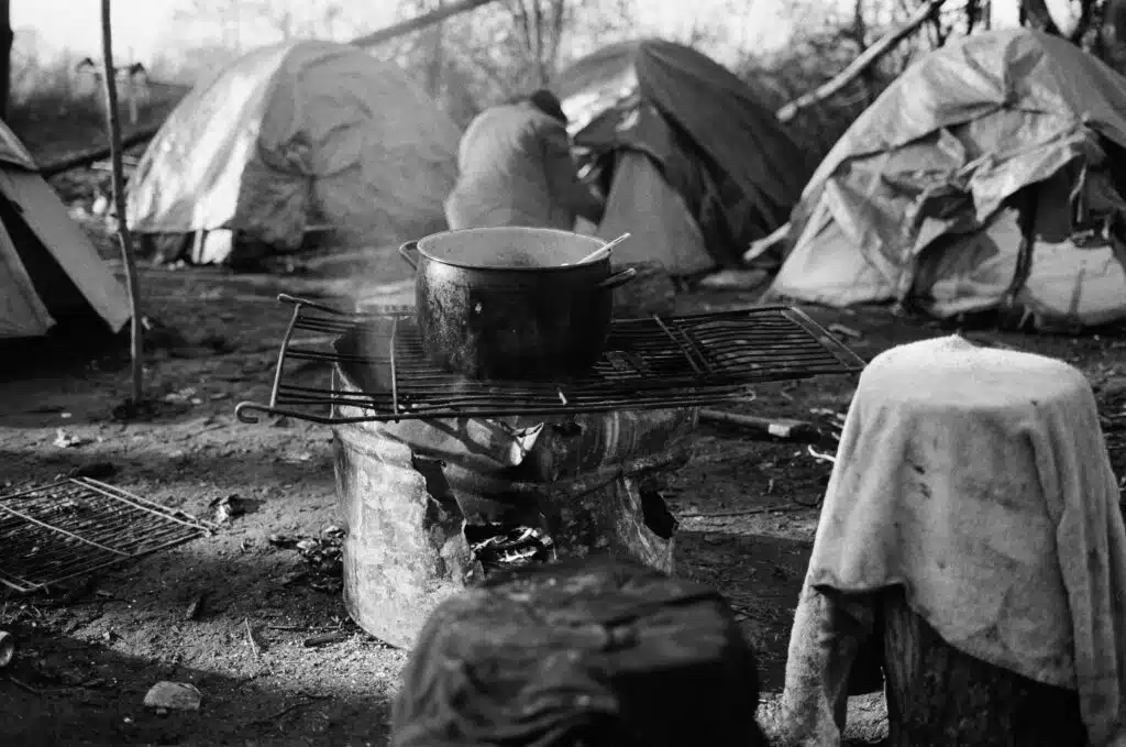Campement de personnes exilées dans les environs de Grande-Synthe.