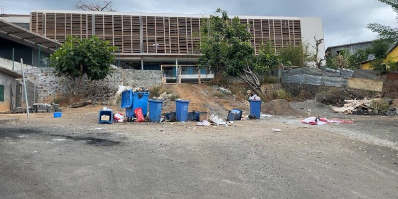 Le chantier sans fin de l'école d'Iloni