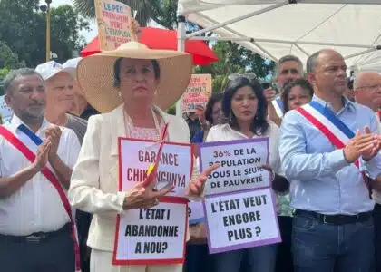 manifestation Bello Nabenesa contrats PEC