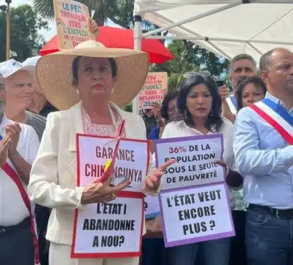 manifestation Bello Nabenesa contrats PEC