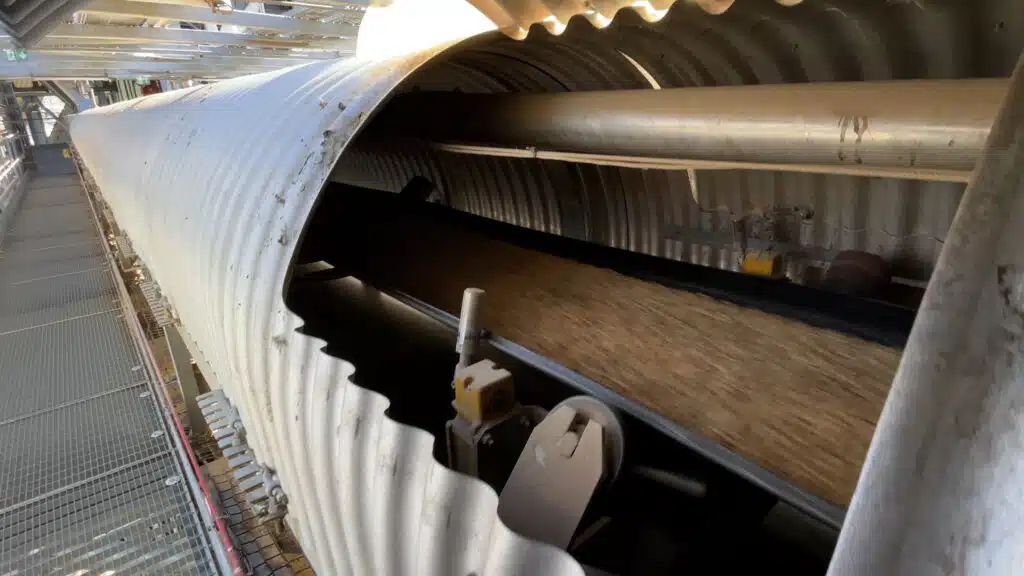 Visite de la centrale thermique Albioma du Gol avec Greoffroy Mercier, directeur régional électricité