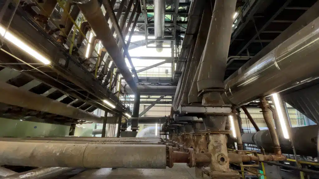 Visite de la centrale thermique Albioma du Gol avec Greoffroy Mercier, directeur régional électricité