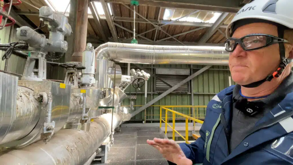 Visite de la centrale thermique Albioma du Gol avec Greoffroy Mercier, directeur régional électricité