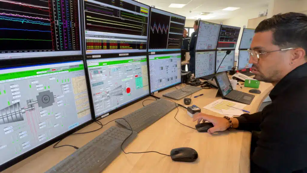 Visite de la centrale thermique Albioma du Gol avec Greoffroy Mercier, directeur régional