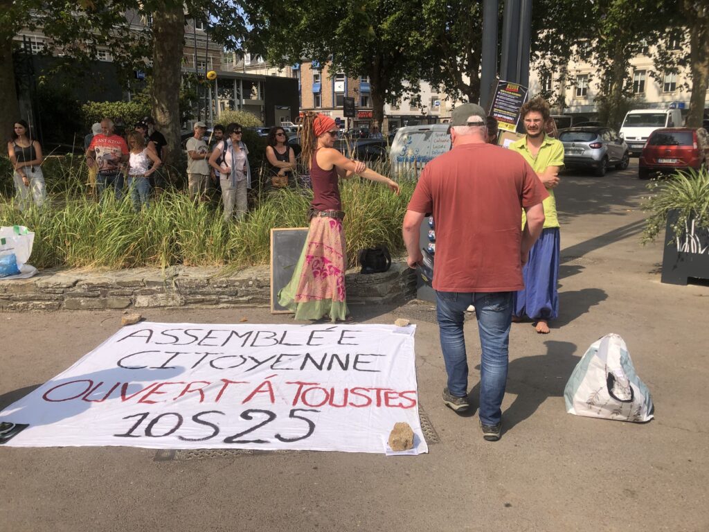 15 août à Lannion, Côtes d'Armor, pour préparer le 10 septembre avec Le Canard Réfractaire.