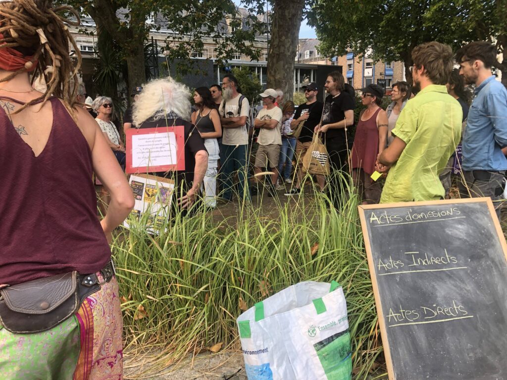 15 août à Lannion, Côtes d'Armor, pour préparer le 10 septembre avec Le Canard Réfractaire.