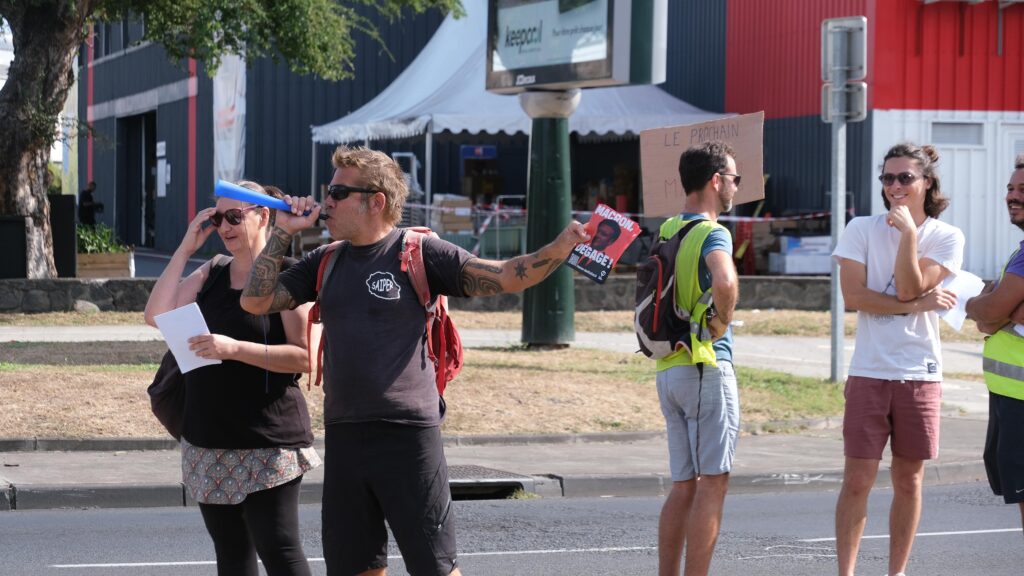 manif 10 septembre Saint-Paul Savanna