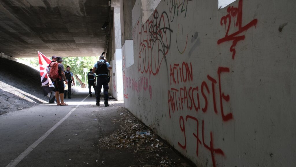 manif 10 septembre Saint-Paul Savanna arrestation tags