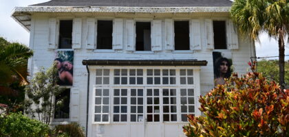 Entrée du FRAC Réunion. © Olivier Ceccaldi