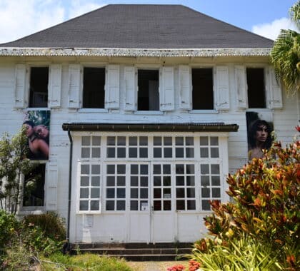 Entrée du FRAC Réunion. © Olivier Ceccaldi