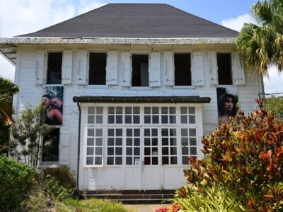 Entrée du FRAC Réunion. © Olivier Ceccaldi