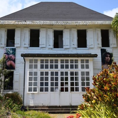 Entrée du FRAC Réunion. © Olivier Ceccaldi