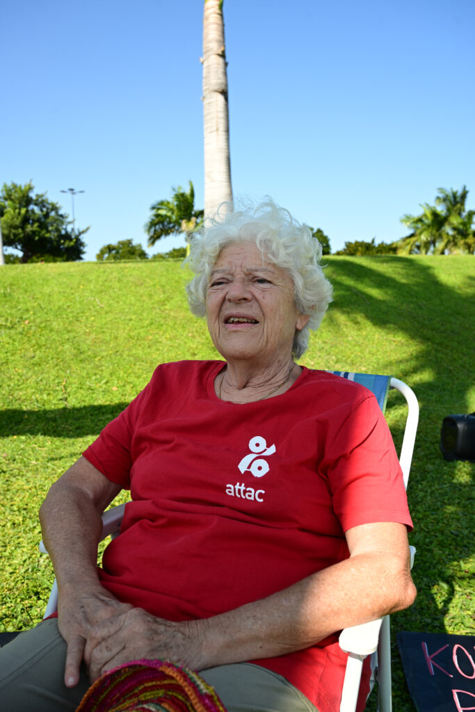 Nicole Grinfeder, militante Attac dénonce "la colonisation de la Palestine par Israël". © Olivier Ceccaldi