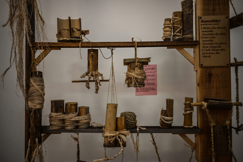 Travaux réalisés lors de l'atelier fabrication d'objets à partir de matériau locaux.