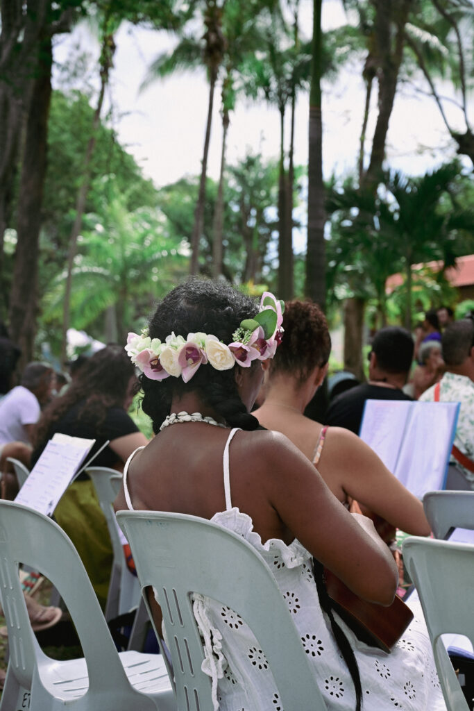 L'esprit de la Polynésie était présent jusque dans tenues des personnes présentes. © Olivier Ceccaldi