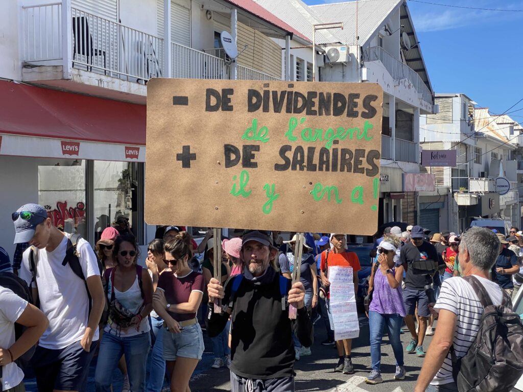 manifestation du 18 septembre Saint-Pierre © Gabriel Blanc