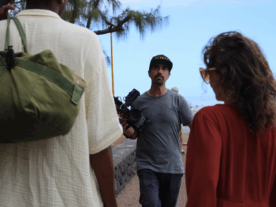 Cedric Demaison, photographe professionnel et réalisateur/vidéaste des clips vidéos Ola et Amont Amwin pour le groupe de maloya Salangane.