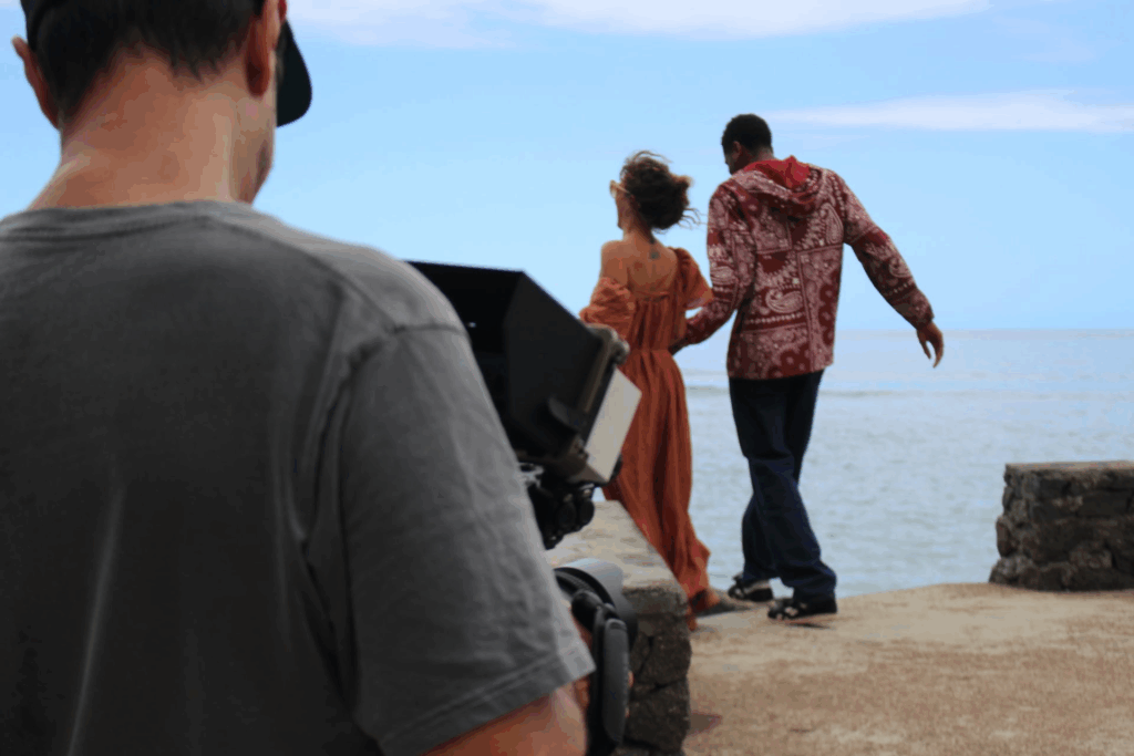 Cedric Demaison, photographe professionnel et réalisateur/vidéaste des clips vidéos Ola et Amont Amwin pour le groupe de maloya Salangane.