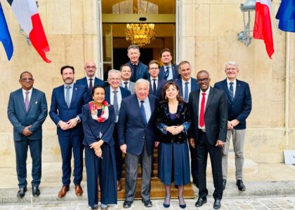 Huguette Bello rencontre le Président du Sénat avec les autres présidents de Région. © Région Réunion