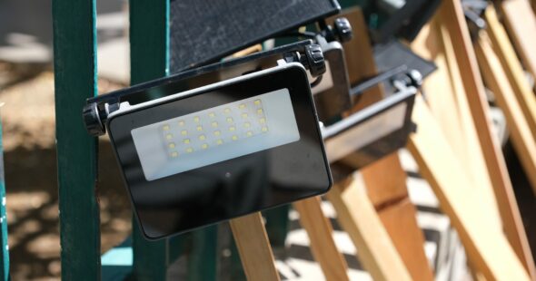 manifestation XR Extinction Rebellion contre les leds agricoles devant la sous préfecture de Saint-Paul.