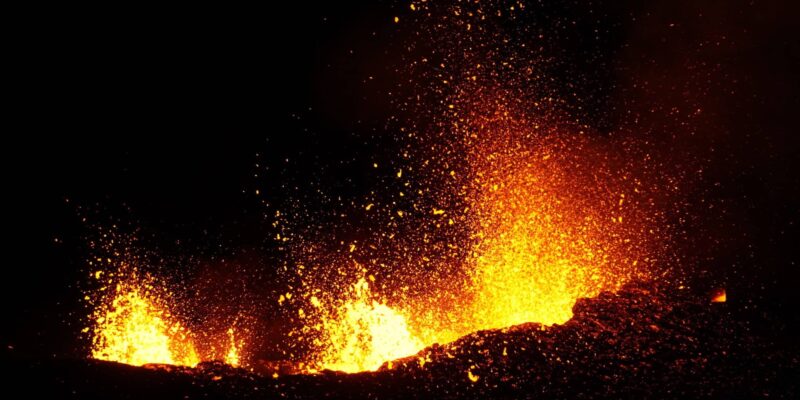 éruption du volcan piton de la Fournaise du 18 janvier 2026 © Franck Cellier